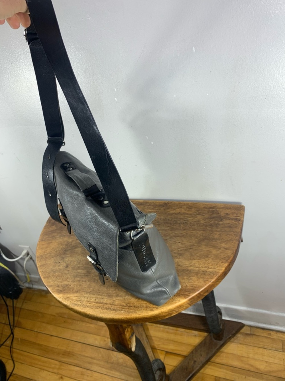 Rudsak made in Canada large unisex computer leather bag - Picture 10 of 14
